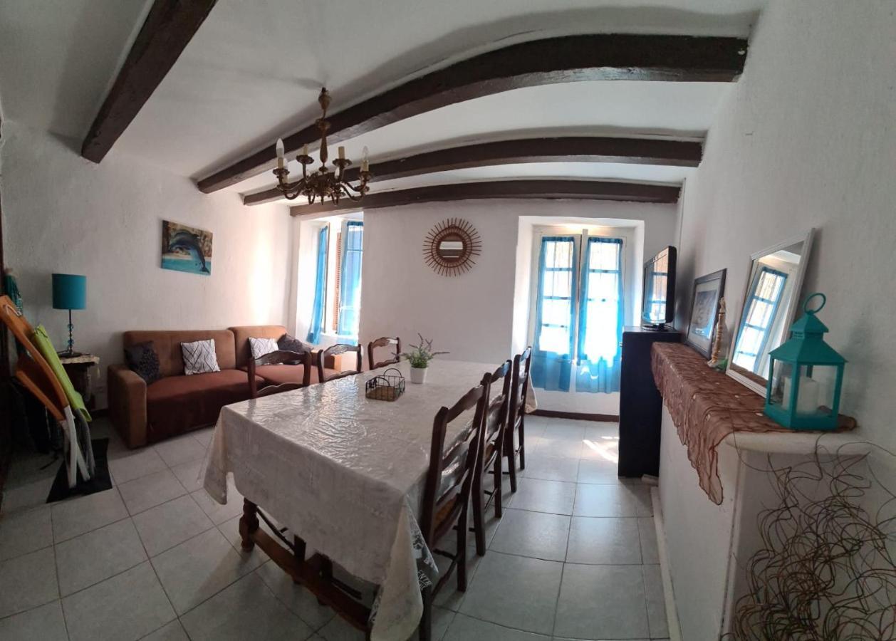 Maison De